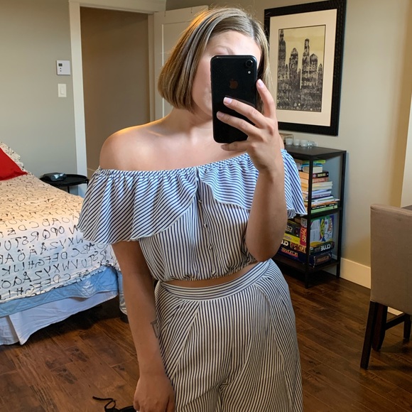 Off shoulder two piece set - Picture 4 of 6